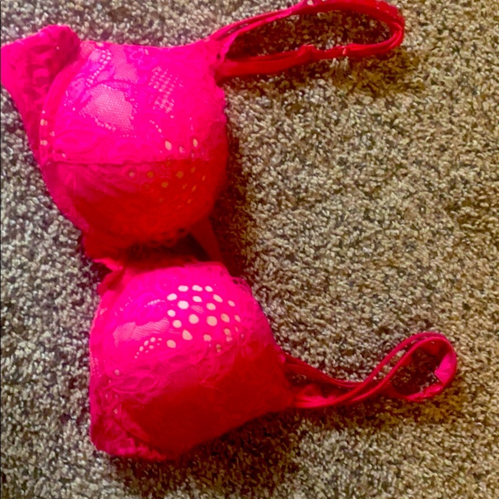 Victoria’s Secret lace push-up bra